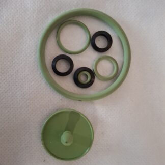 Replacement seal kit for pump-up sprayer