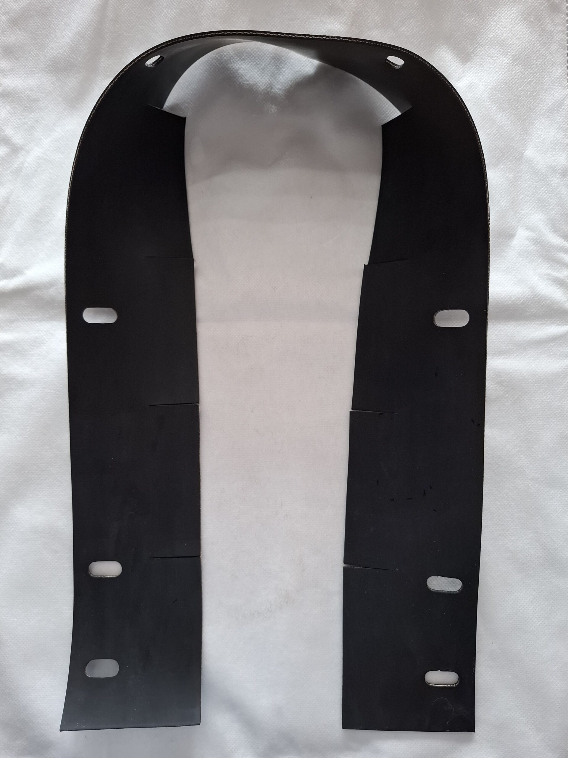Intelligent Cleaning Equipment skirt for RS32, 8310358